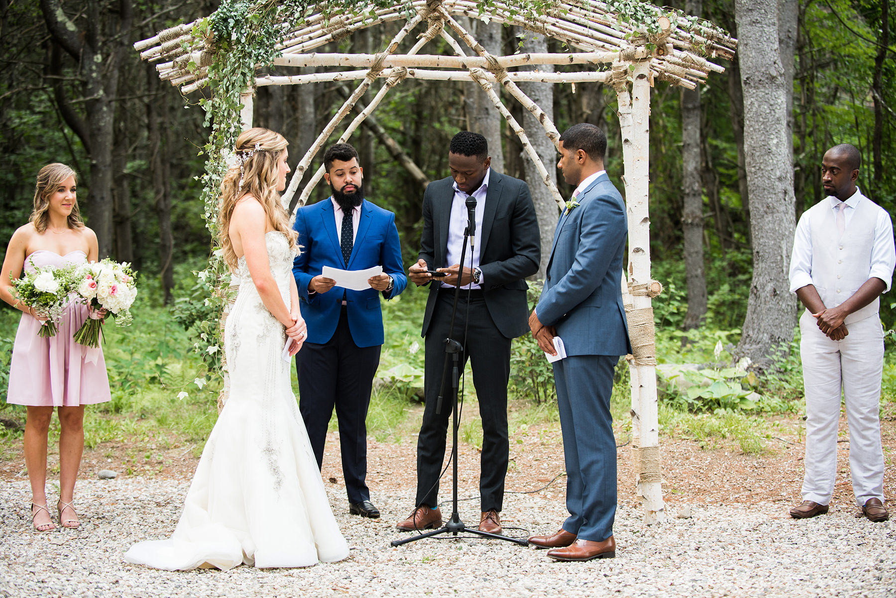 A Maine Barn Wedding at Flanagan Farm by Peter Greeno Photography