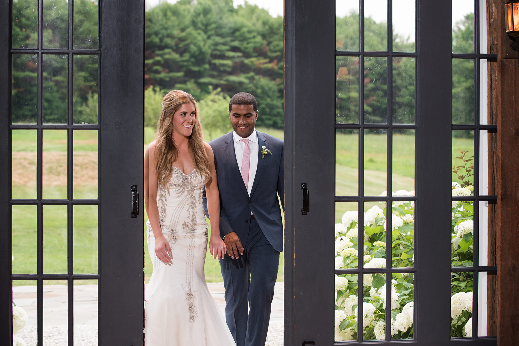 A Maine Barn Wedding at Flanagan Farm by Peter Greeno Photography