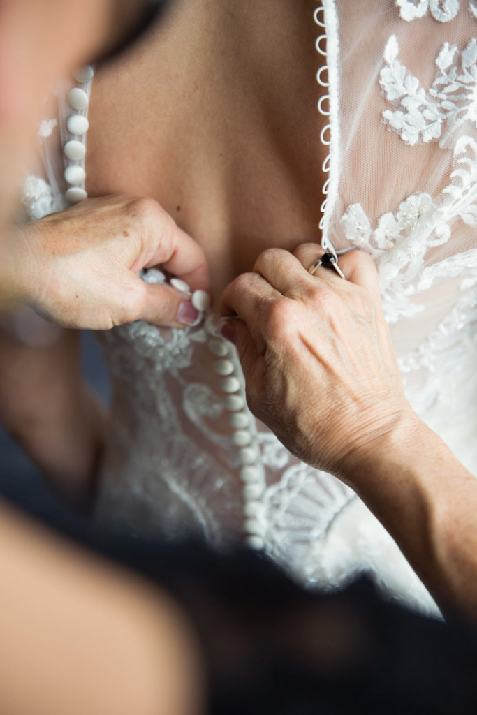 A Maine Wedding at the Cliff House in Cape Neddick, Maine