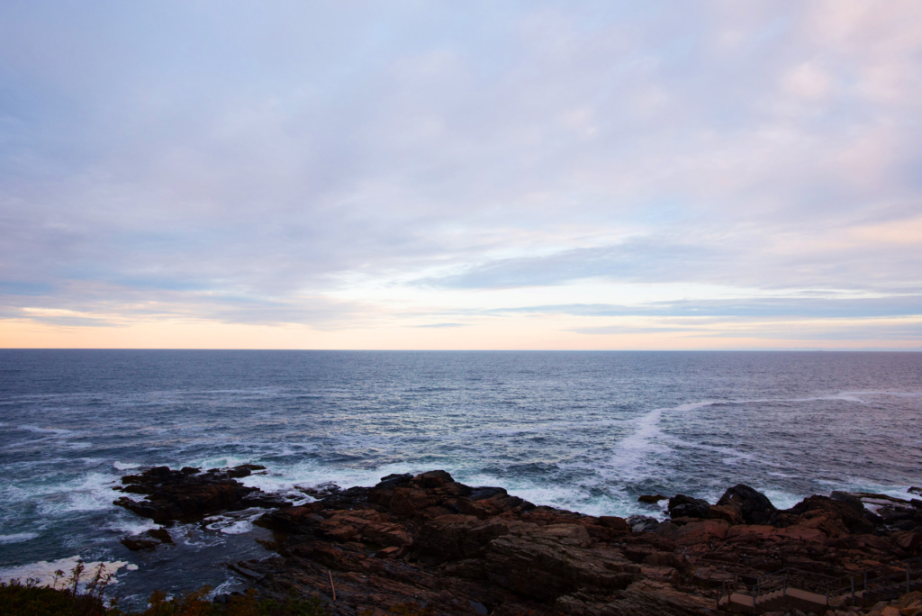 A Maine Wedding at the Cliff House in Cape Neddick, Maine