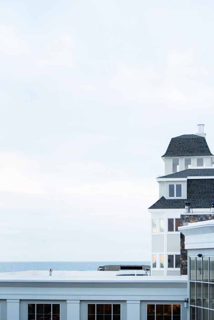 A Maine Wedding at the Cliff House in Cape Neddick, Maine