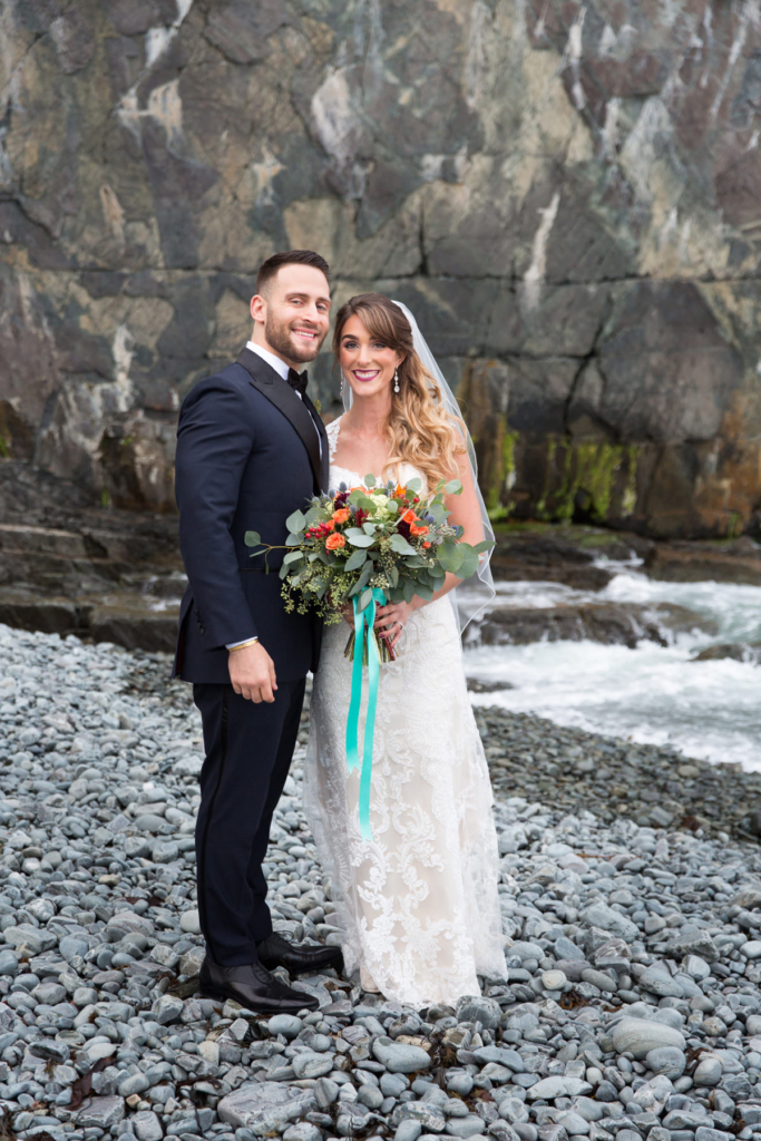 A Maine Wedding at the Cliff House in Cape Neddick, Maine