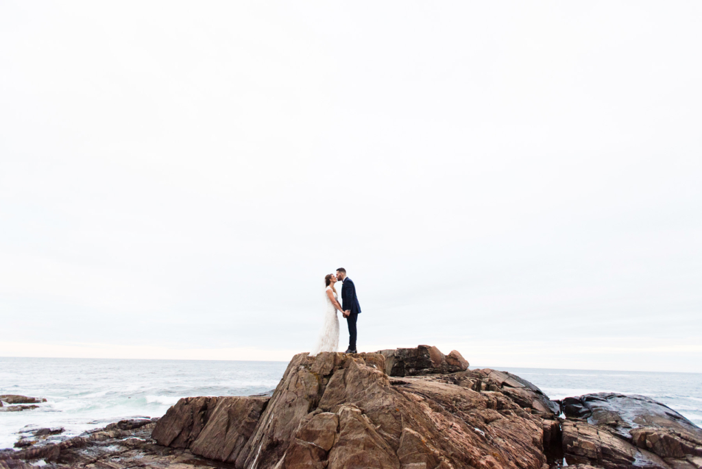 A Maine Wedding at the Cliff House in Cape Neddick, Maine