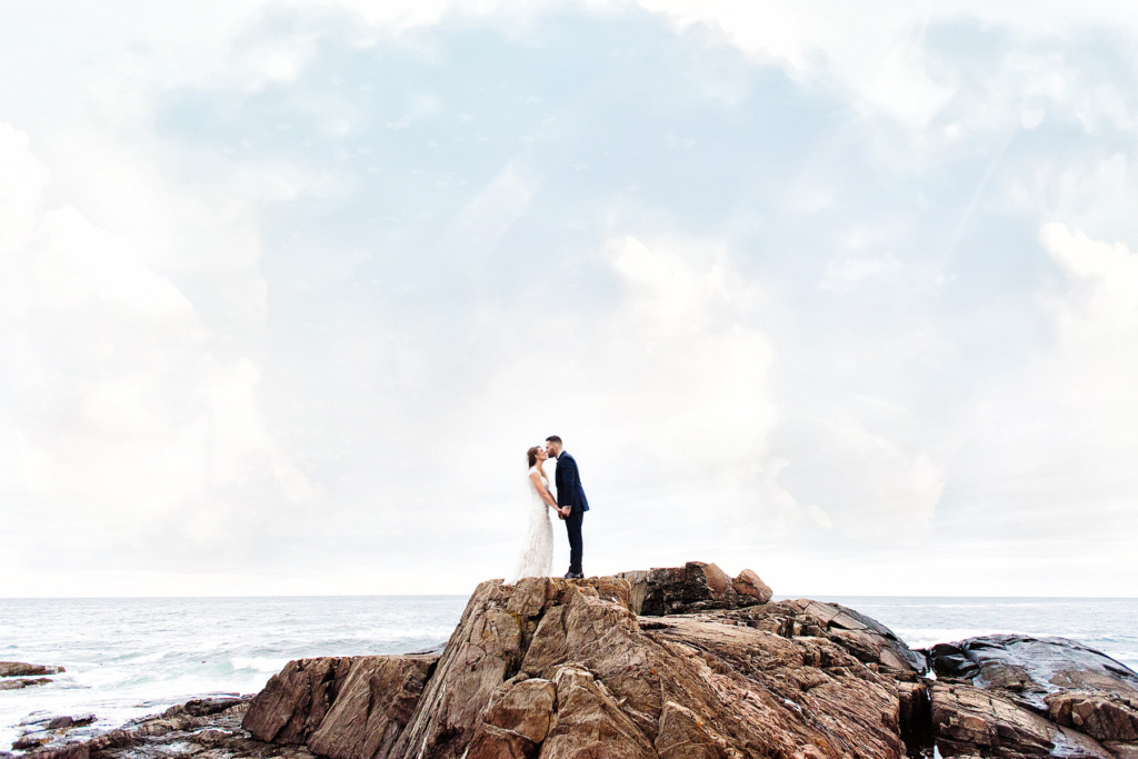 A Maine Wedding at the Cliff House in Cape Neddick, Maine