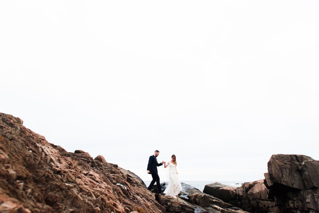 A Maine Wedding at the Cliff House in Cape Neddick, Maine