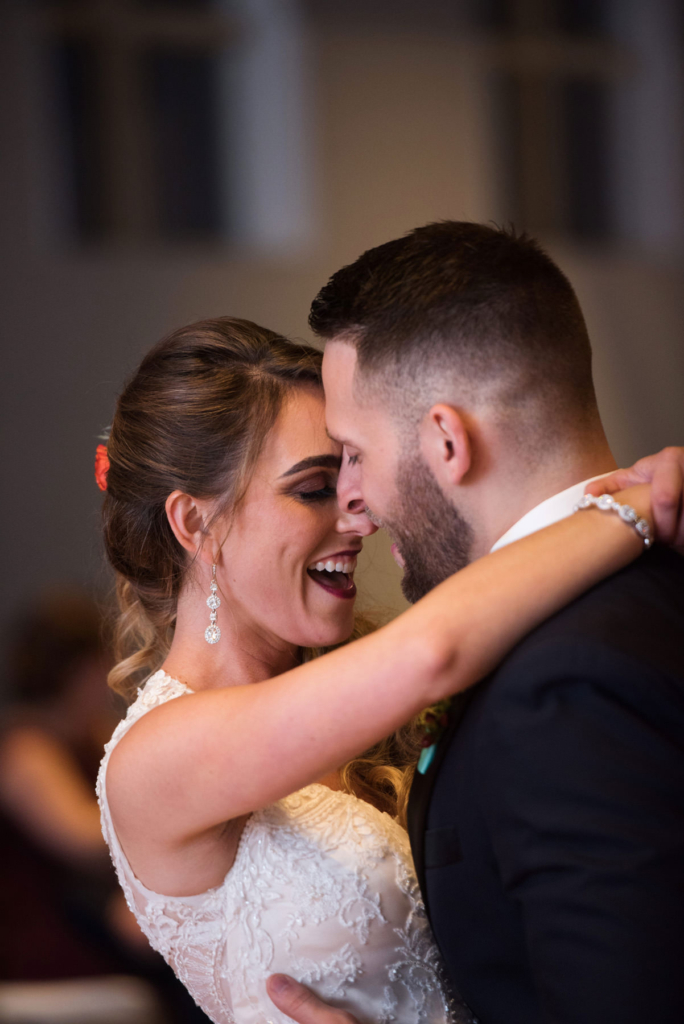 A Maine Wedding at the Cliff House in Cape Neddick, Maine