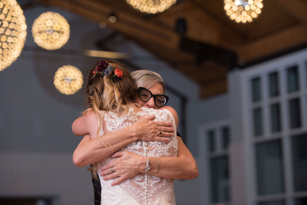 A Maine Wedding at the Cliff House in Cape Neddick, Maine