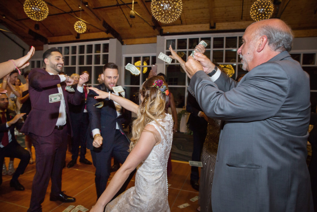 A Maine Wedding at the Cliff House in Cape Neddick, Maine